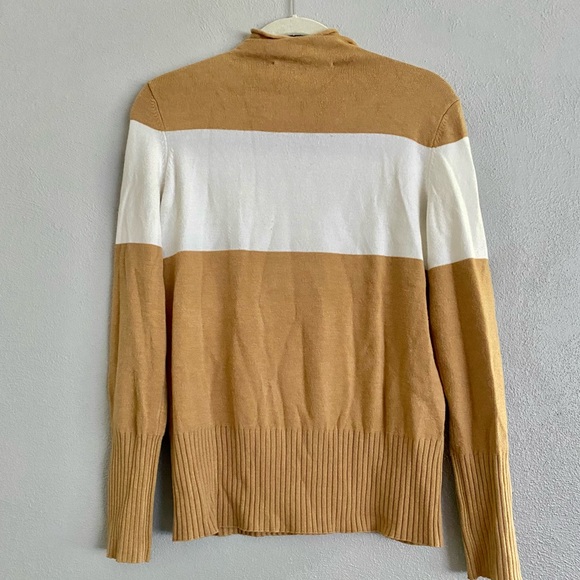 French Connection Sweater Size Medium Turtleneck Colorblock Tan White Neutral - Picture 6 of 9